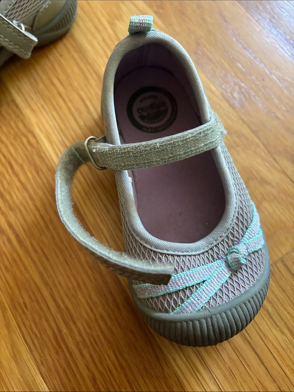 Size 6 Toddler Girls Osh Kosh B’gosh Shoes